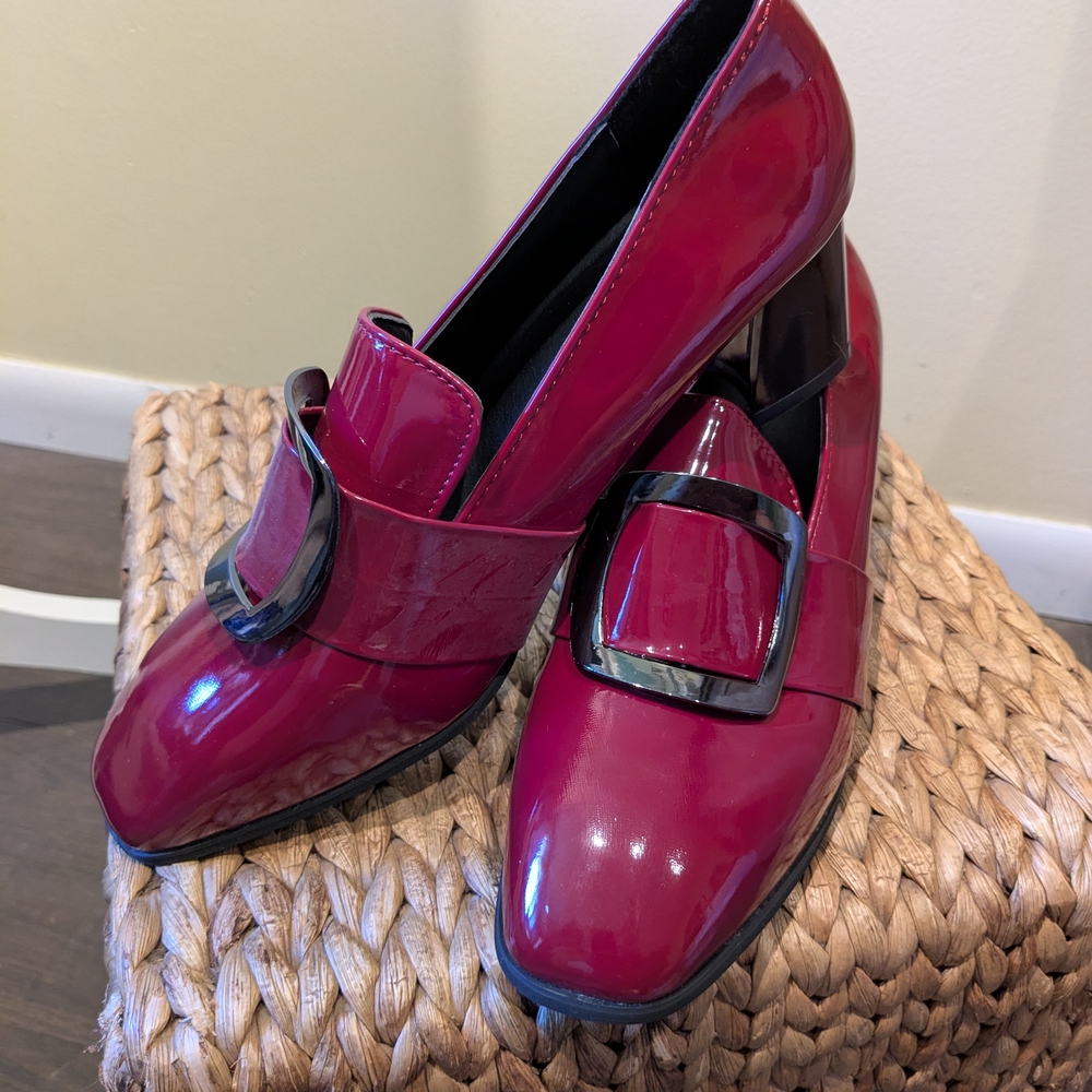 Chic Burgundy Women's Loafers